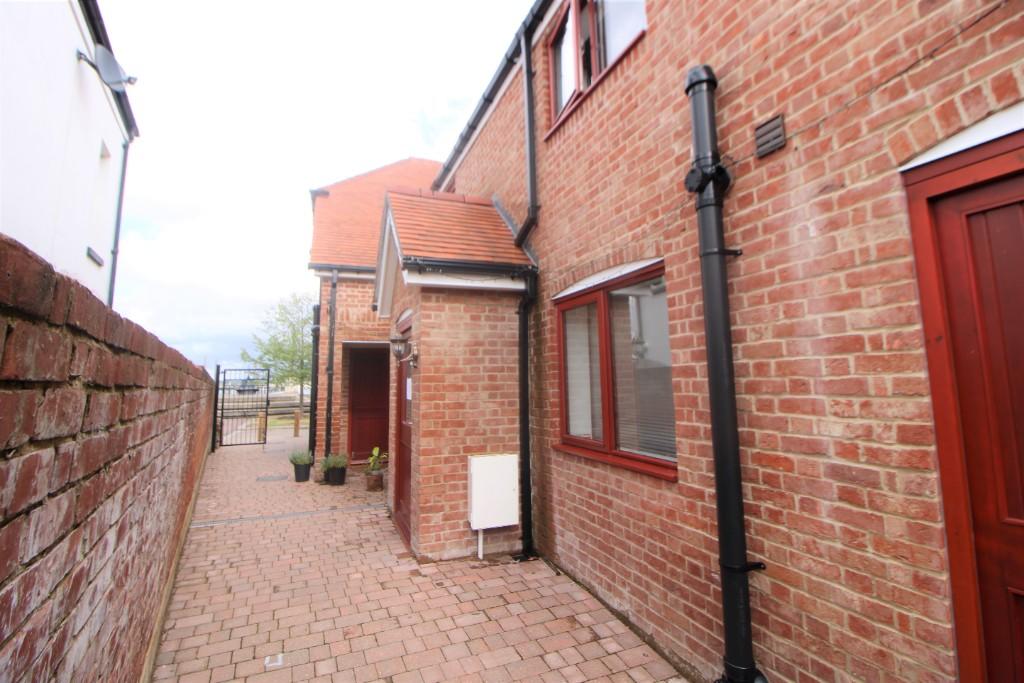 Main image of property: High Street, SO45