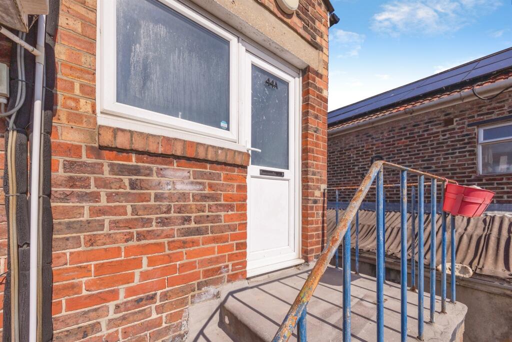 Apartment in Portsmouth, North End - View 2