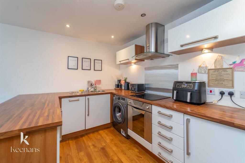 Main image of property: Dellar Street, Rochdale