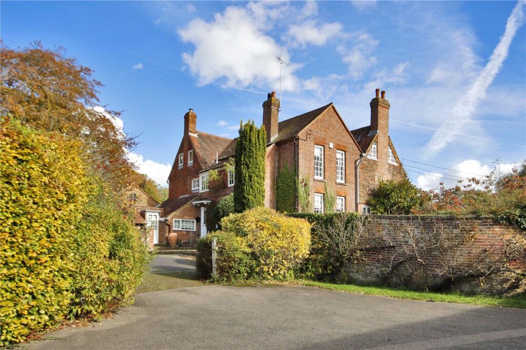 House in Tunbridge Wells, Brenchley - View 3