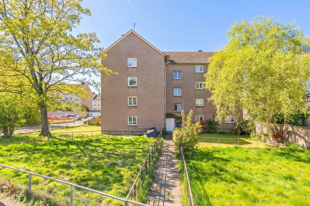Main image of property: 26/7 Hoseason Gardens, Edinburgh, EH4 7HG