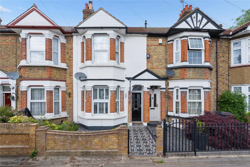 3-bed terraced on Oak Street, Romford, Essex, RM7, £425,000