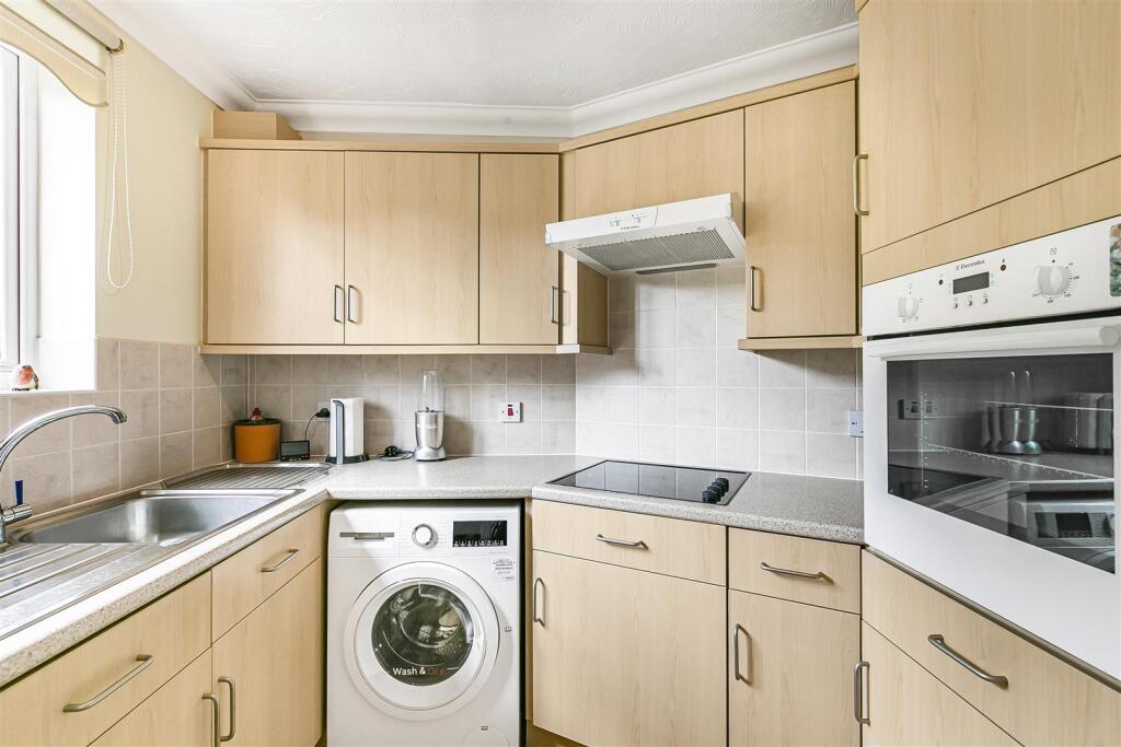 Cavendish Road, Sutton photo 3