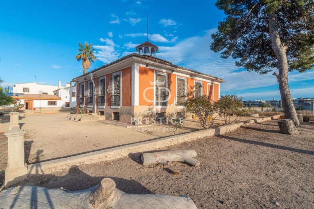 Main image of property: Valencia, Alicante, Muchamiel