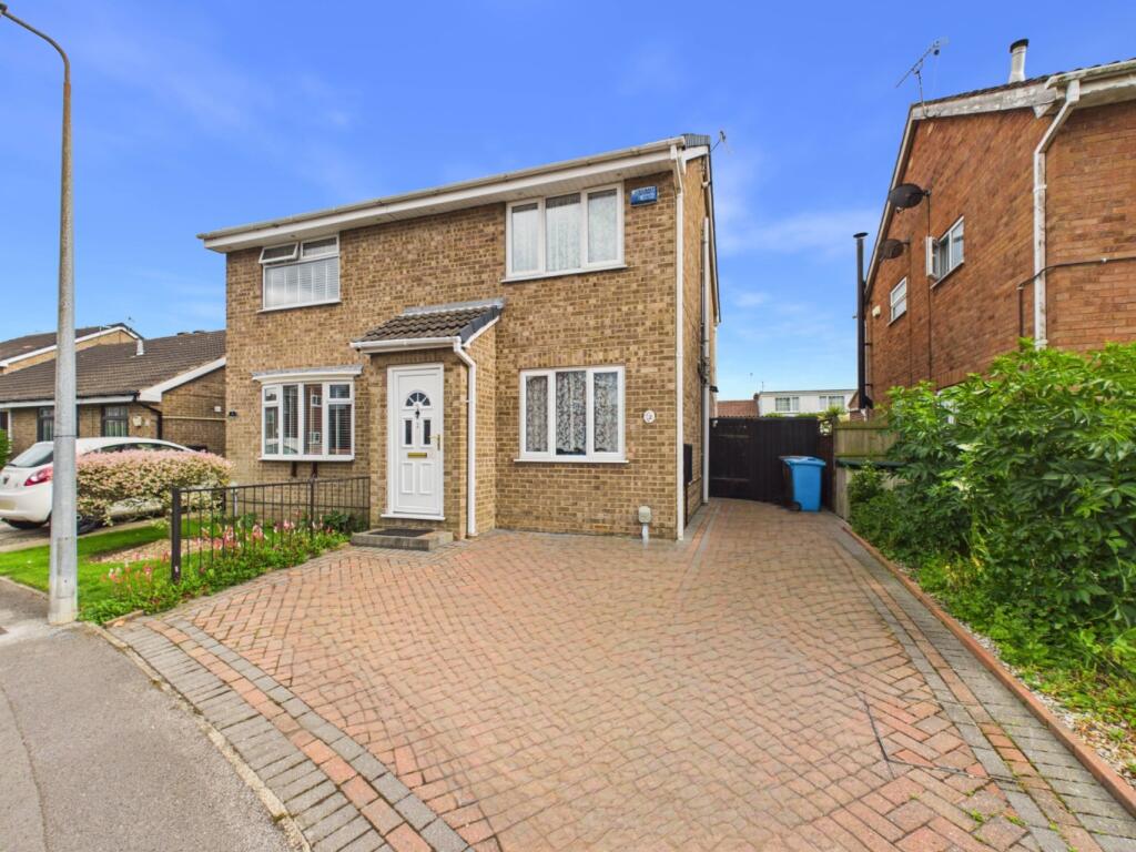 Main image of property: Greylees Avenue, Hull, HU6 7YG