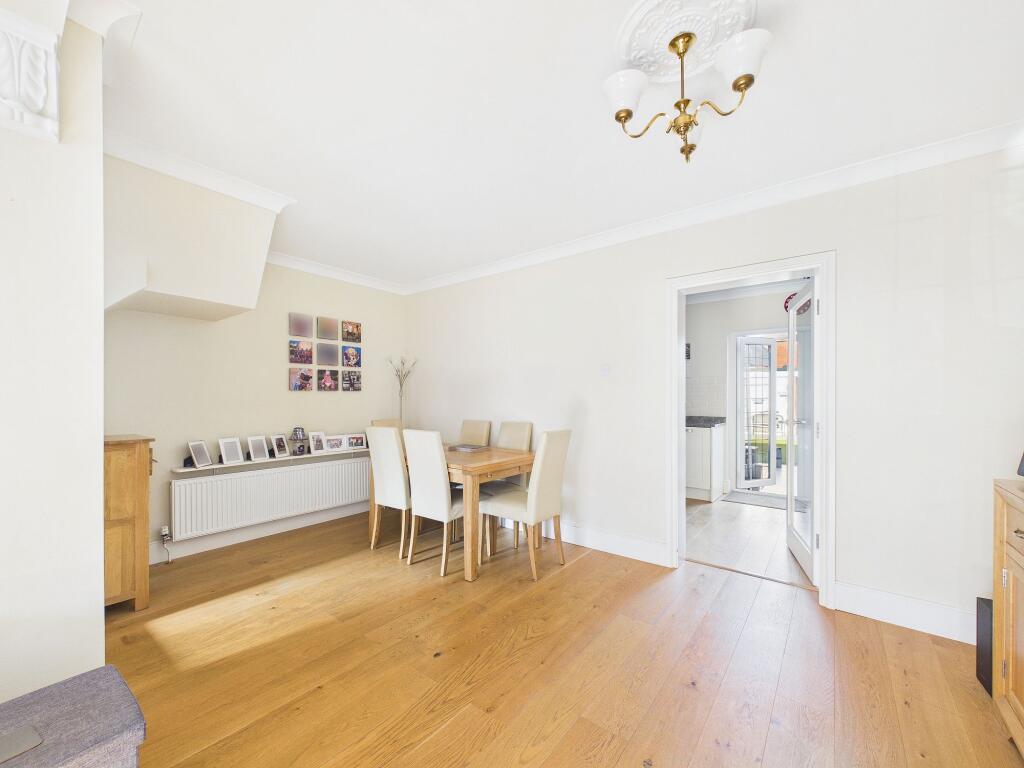 House in Harrow - View 4