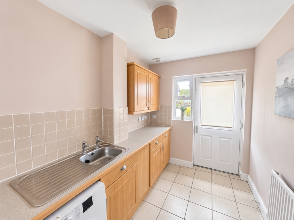 House in Canterbury, Chartham - More