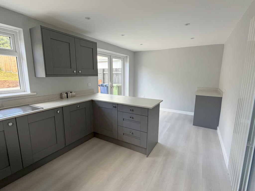 House in Tewkesbury, Mitton - View 4