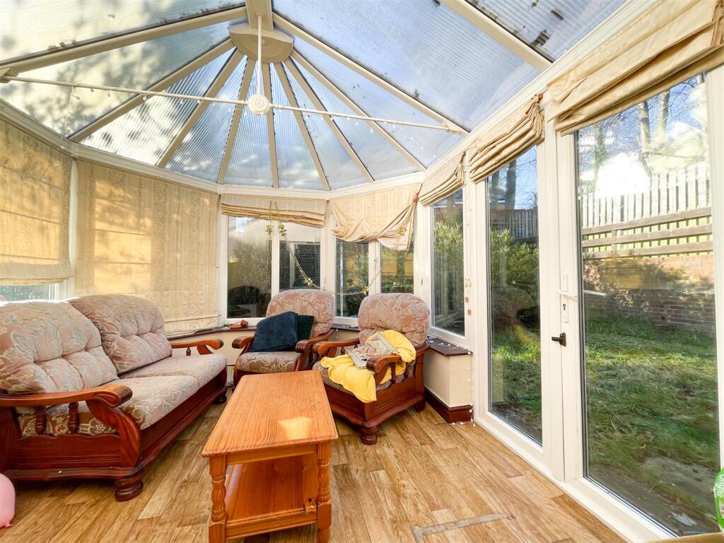 Main image of property: 73 Gloucester Street, Broomhall, Sheffield