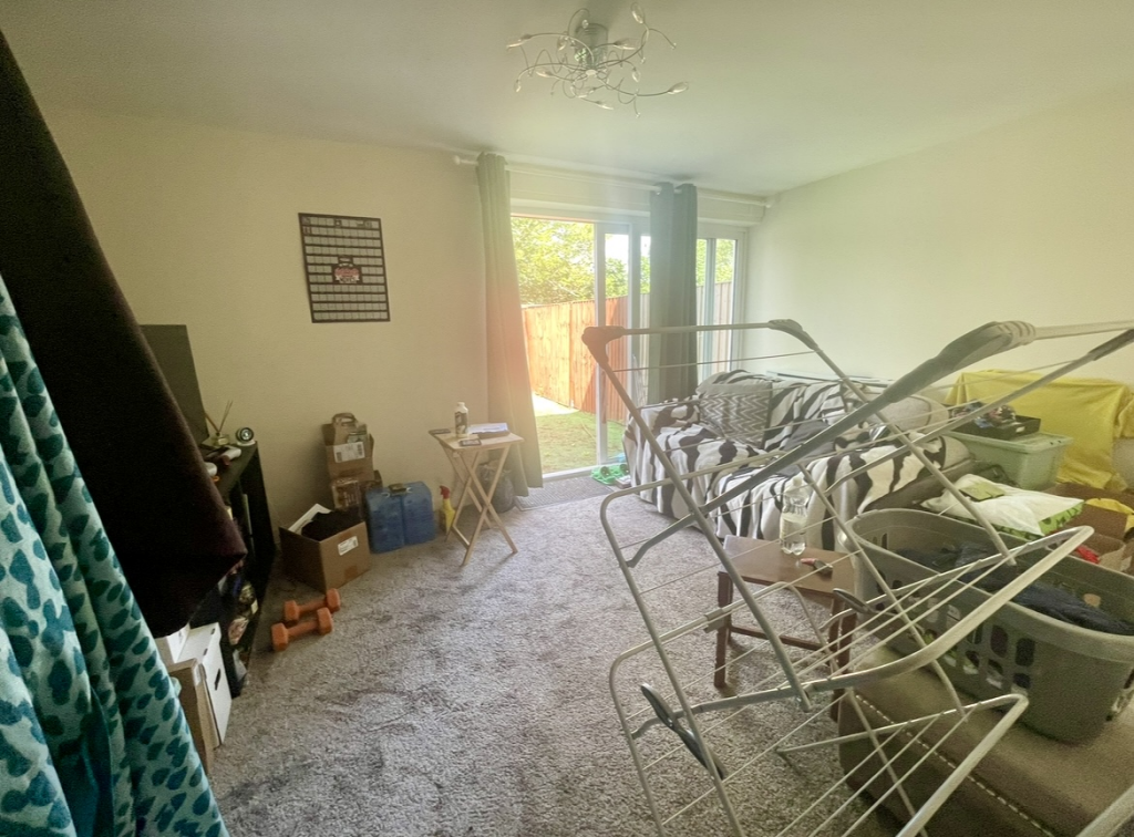 The Uplands, Palacefields, Runcorn WA7 photo 4