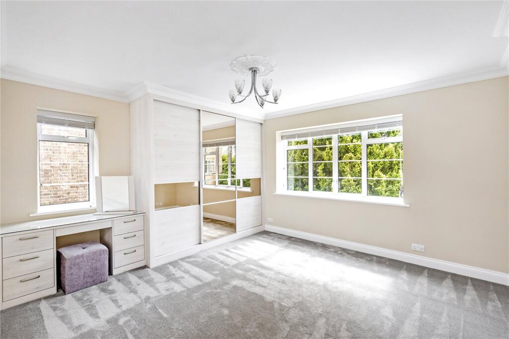 Apartment in Twickenham - More