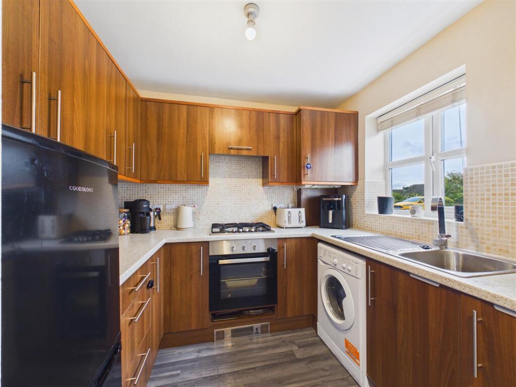 House in Hull - View 2