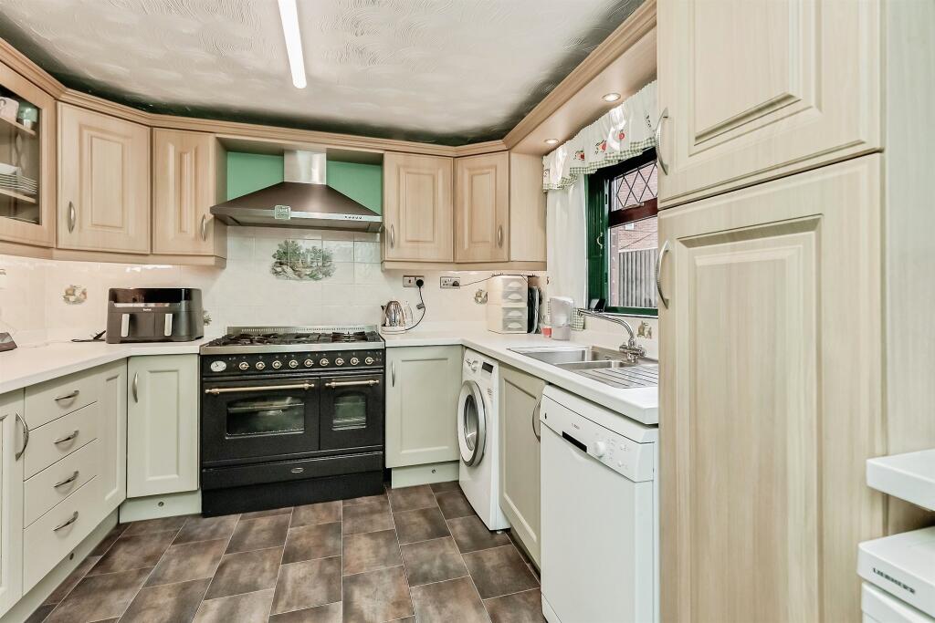 House in Irthlingborough, North Northamptonshire - View 5