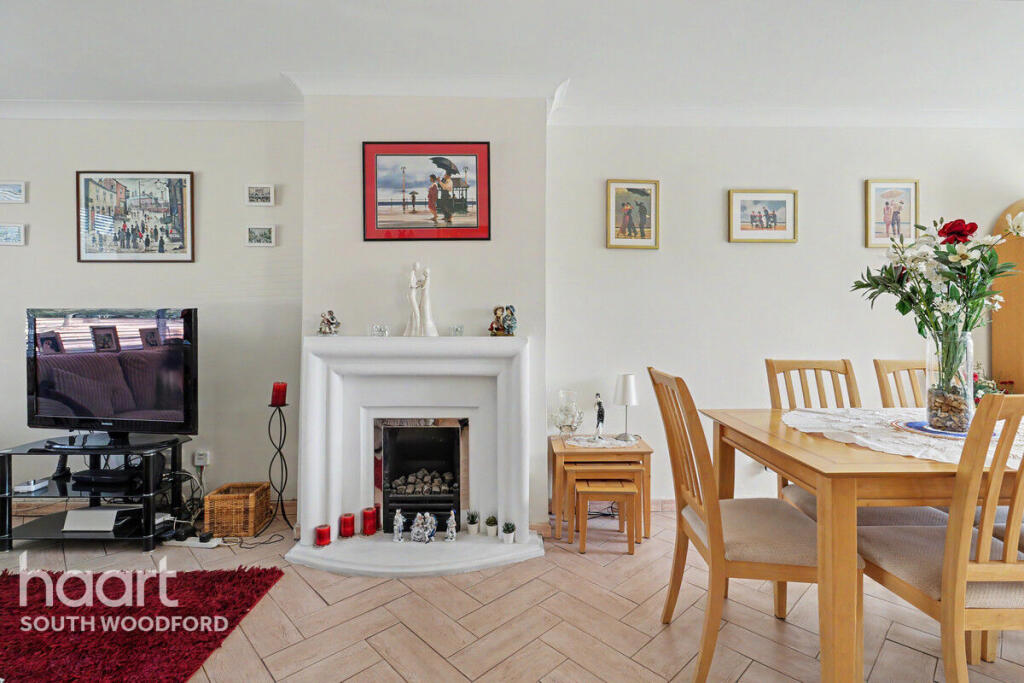 Malmesbury Road, London photo 4