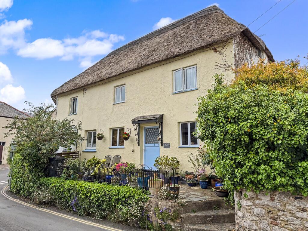 3-bed semi-detached on Church Street, Kingsteignton, TQ12, £285,000