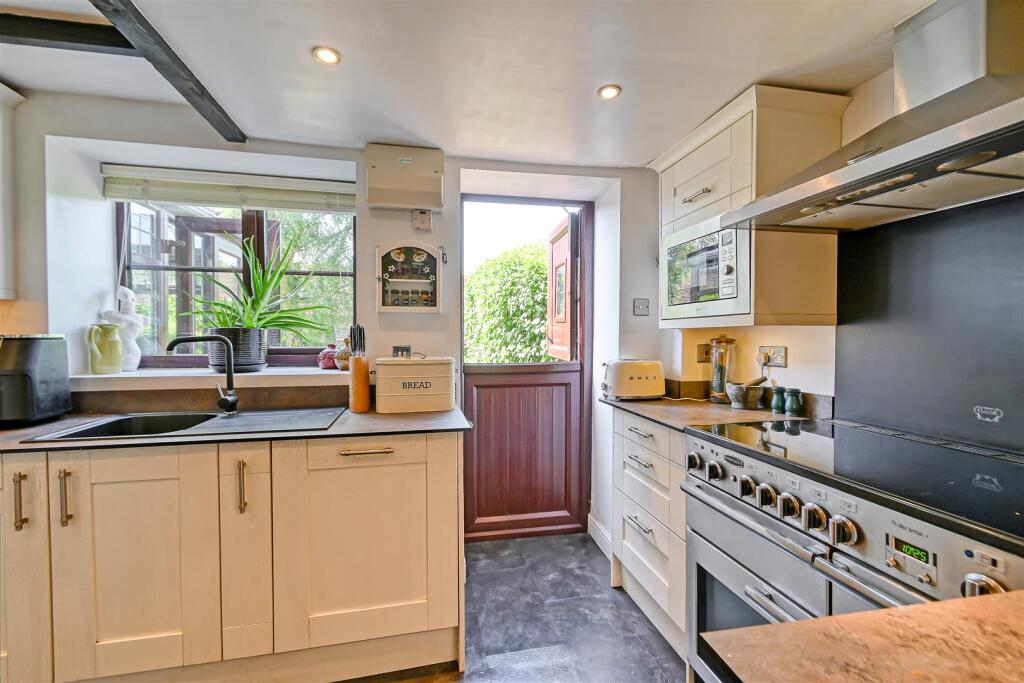 3 St. Johns Court, Ditton Priors, Bridgnorth photo 4