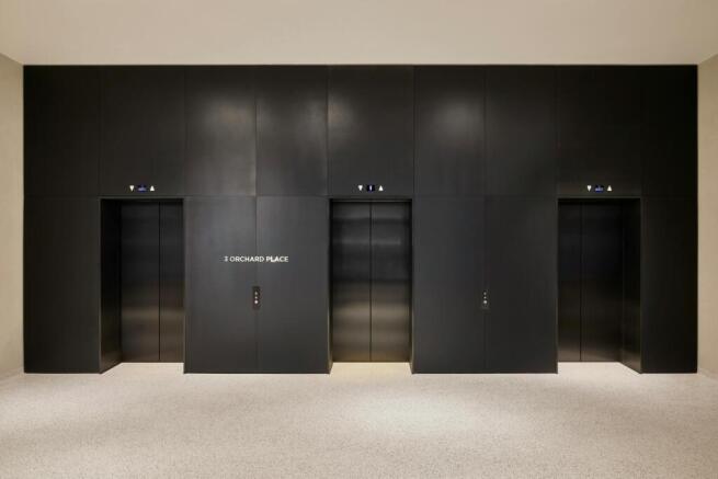 East_Commercial_Lobby_0118.jpg