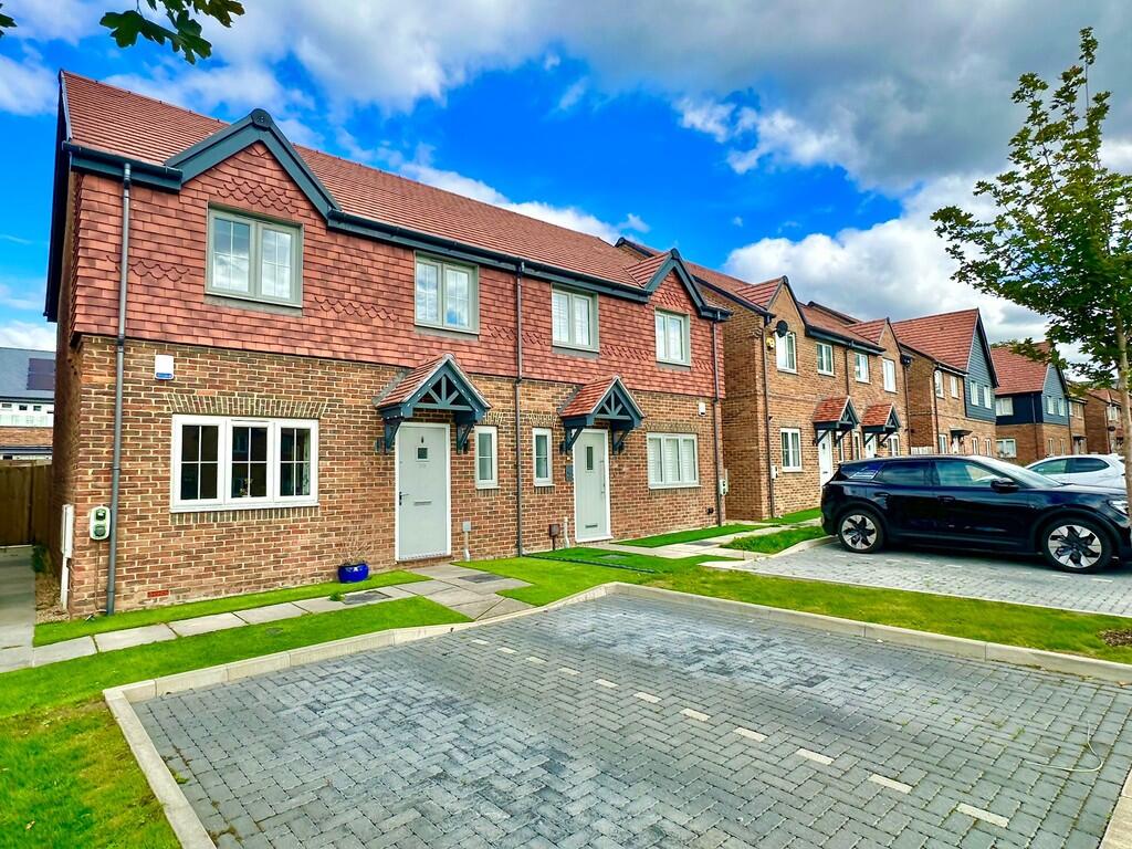 Main image of property: Ridges Rise, Deepcut