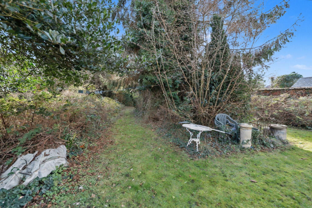 The Green, Hardingstone, Northampton, NN4 7BU - View 5