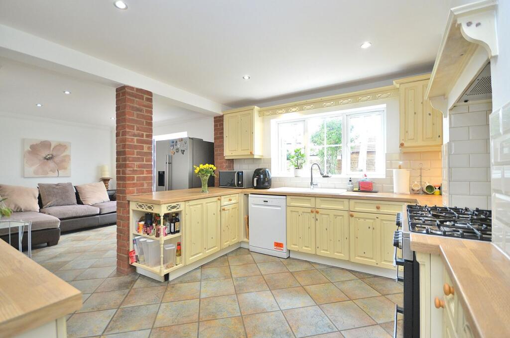 House in Northampton, West Northamptonshire - View 4