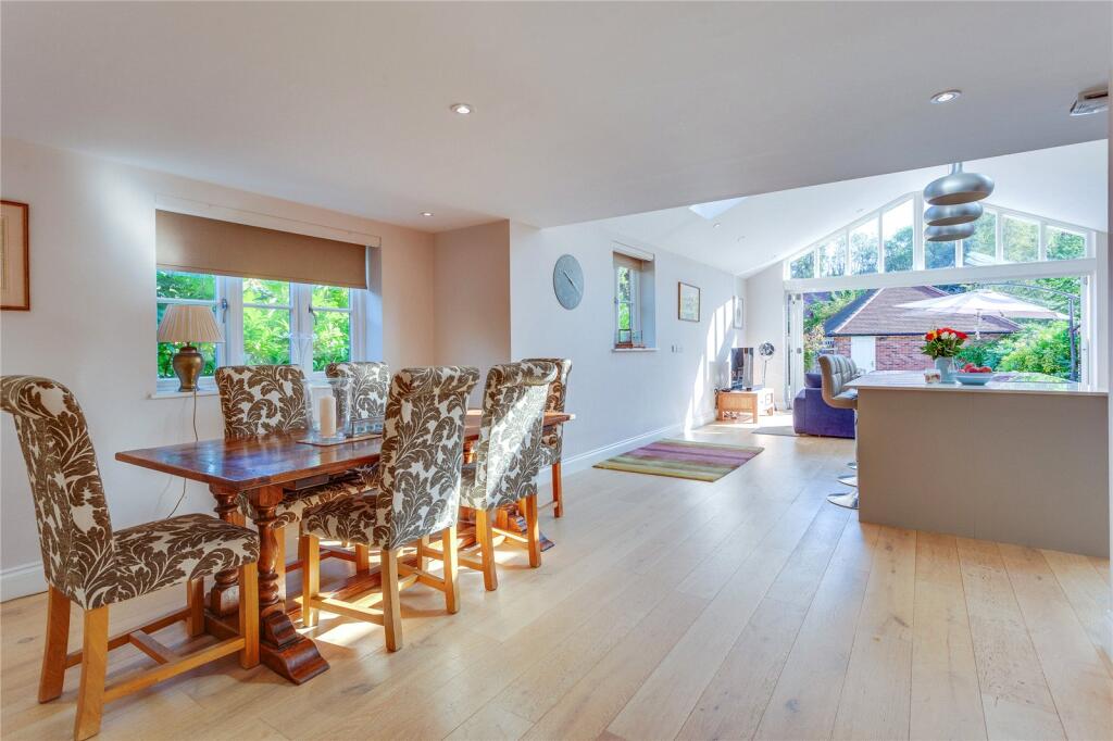 Mill Road, Shiplake, Henley-on-Thames, Oxfordshire, RG9 photo 5