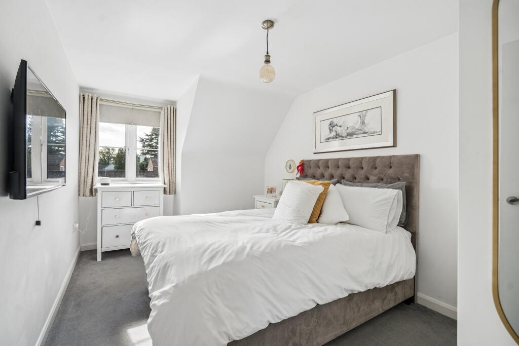Apartment in Latimer, Little Chalfont - More