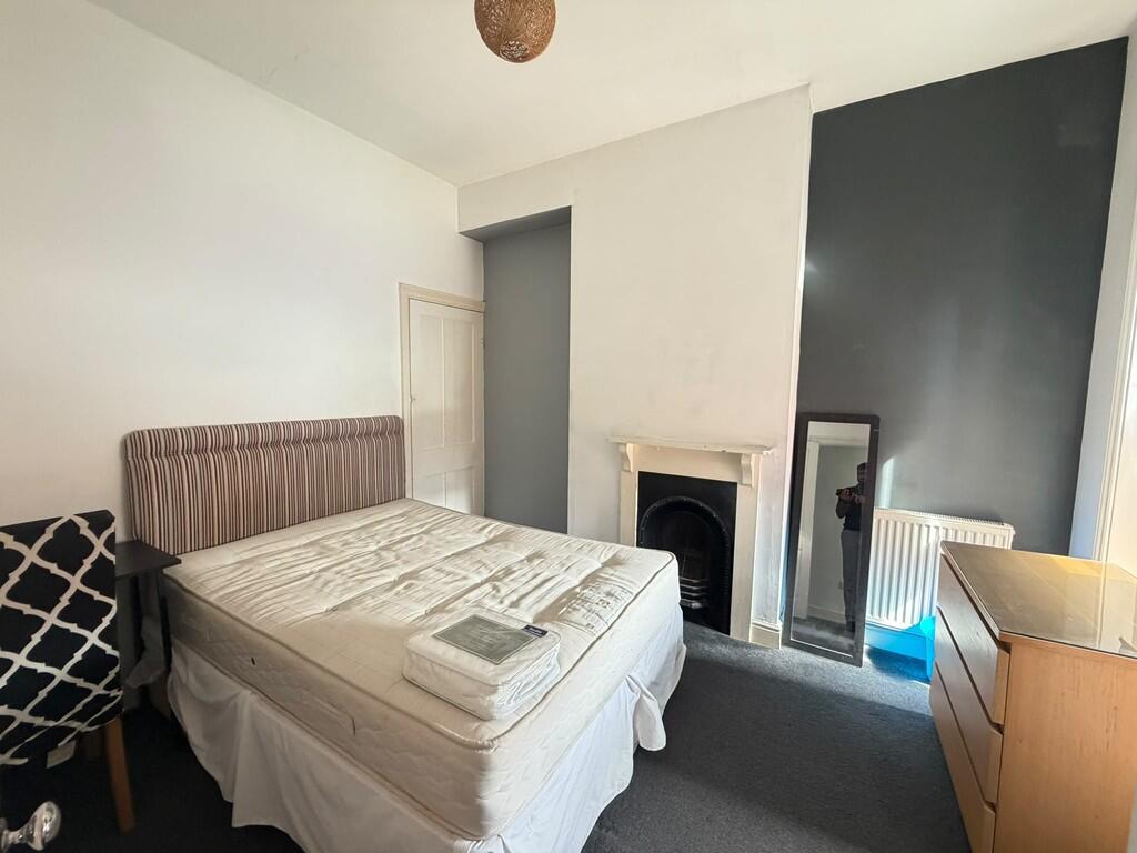 House in Leicester, City of Leicester - More