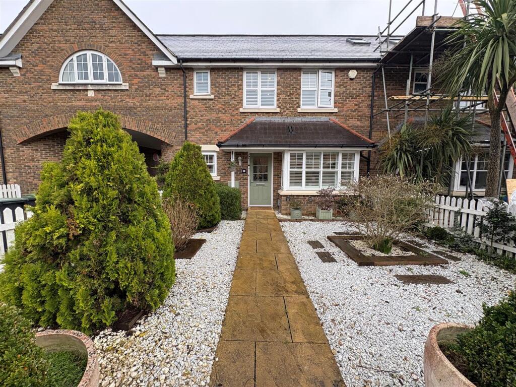 Main image of property: Cardinal Walk, Kings Hill, ME19