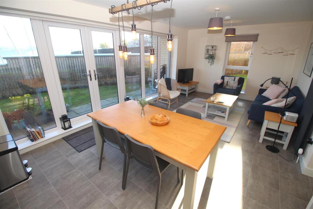 Apartment in Greenock - View 2