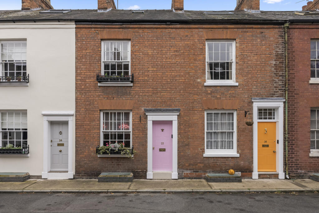 Main image of property: WR1 YORK PLACE, OFF BRITANNIA SQUARE. Prime Central Worcester, WR1