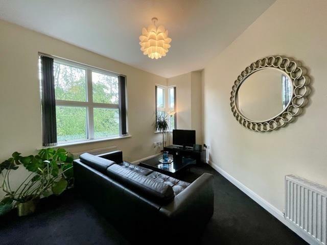 Apartment in Birmingham, West Midlands - View 3