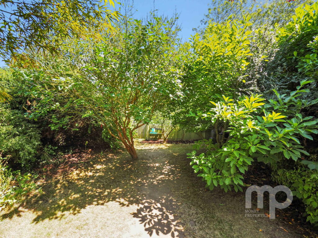 Melton Road, Beautifully Extended Property with Large Plot, Wymondham, Norfolk photo 4