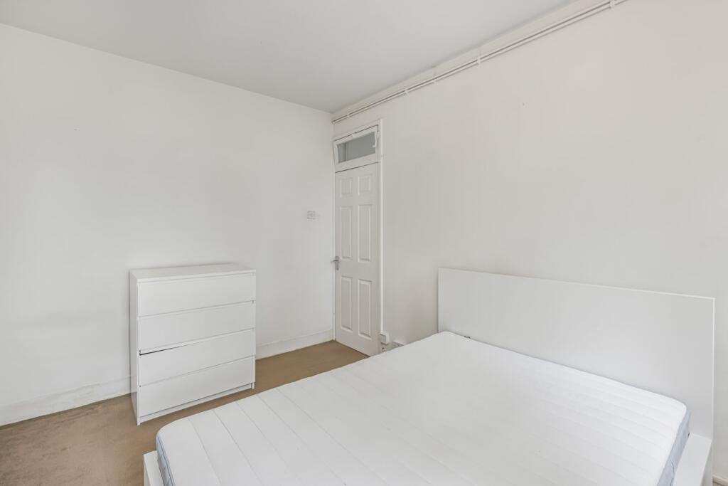 Apartment in London, Paddington - View 4