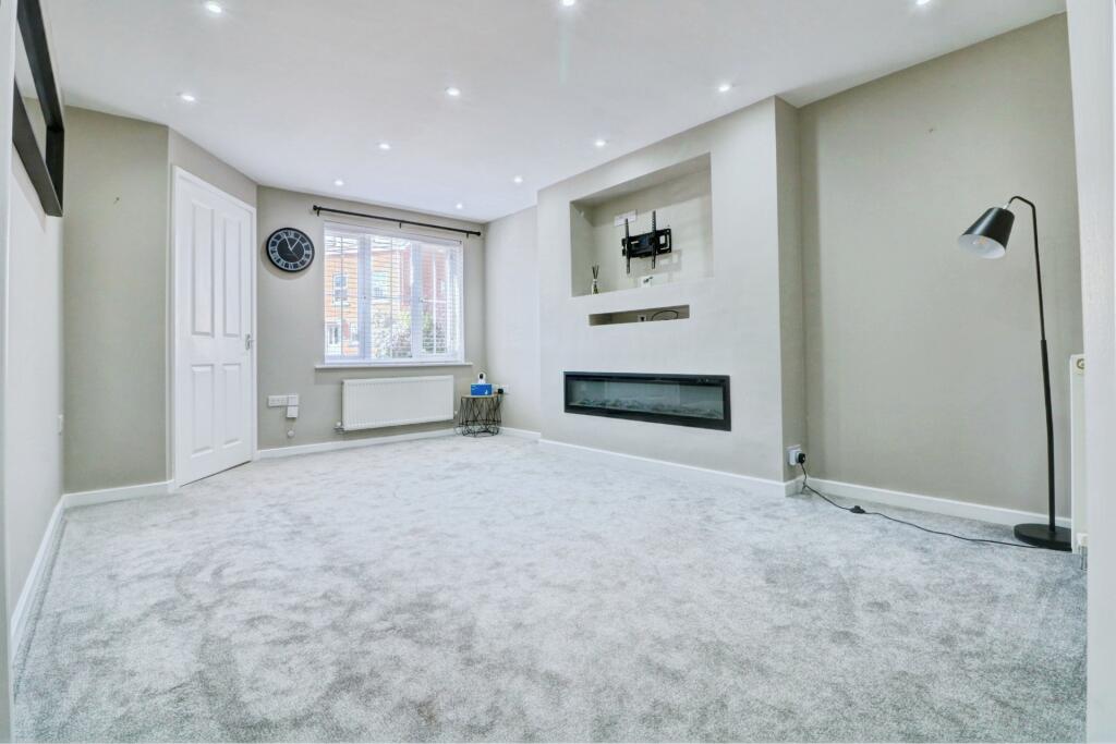 House in Durham - View 3