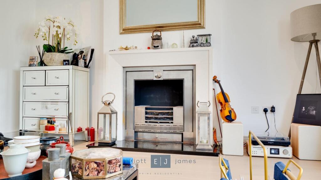 House in Epping Forest, Chigwell - View 5