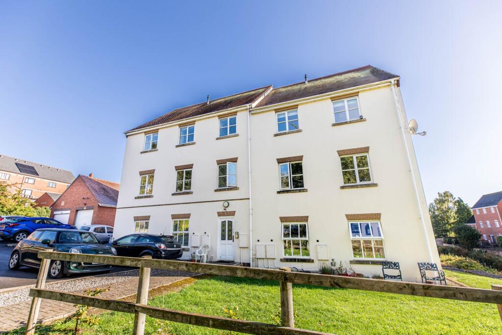Main image of property: Hilly Orchard, Cainscross, Stroud, GL5