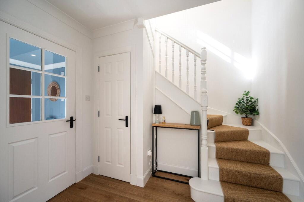 House in Edinburgh - View 4