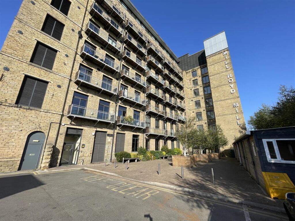 2-bed flat on Mill Royd Mill, Huddersfield Road, Brighouse HD6, £80,000