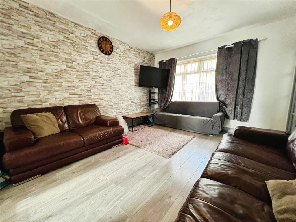 Botany Avenue, Bradford, BD2 1EU photo 4