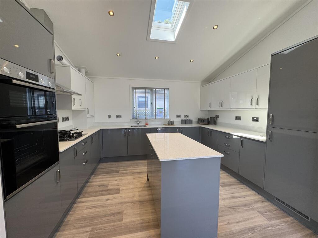 Levern Close, Goonhavern photo 5