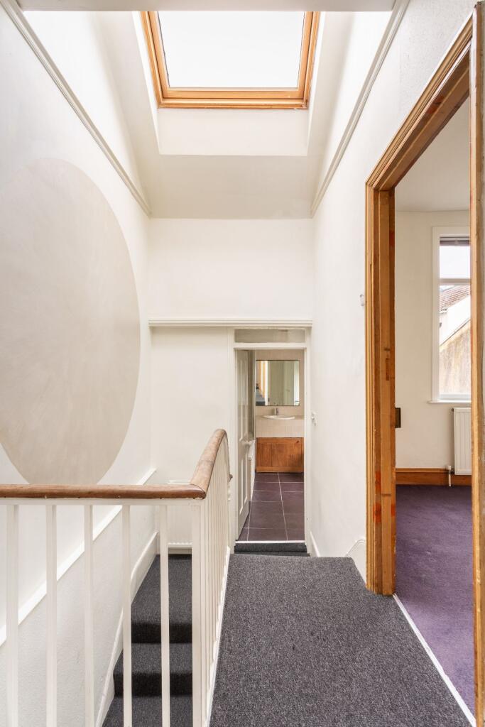 Apartment in Brighton, Round Hill - View 5