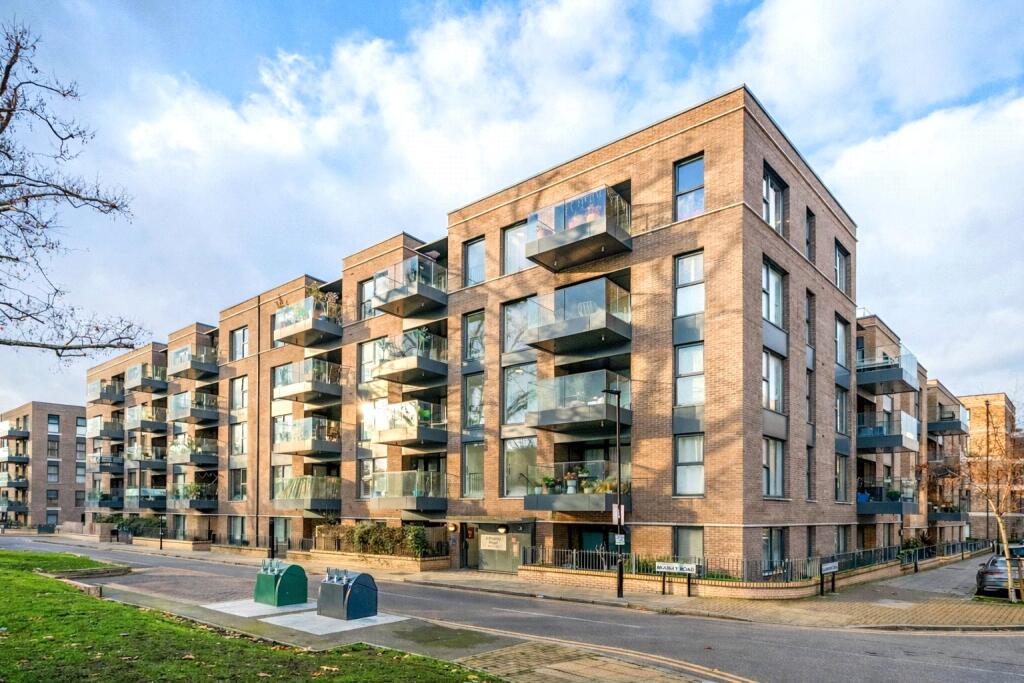 Main image of property: Flat 12, 2 Bradley Road, London