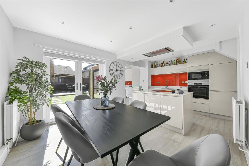 House in London - View 3