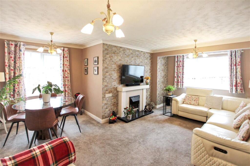 Arden Mews, Northallerton, North Yorkshire, England, DL6 photo 3
