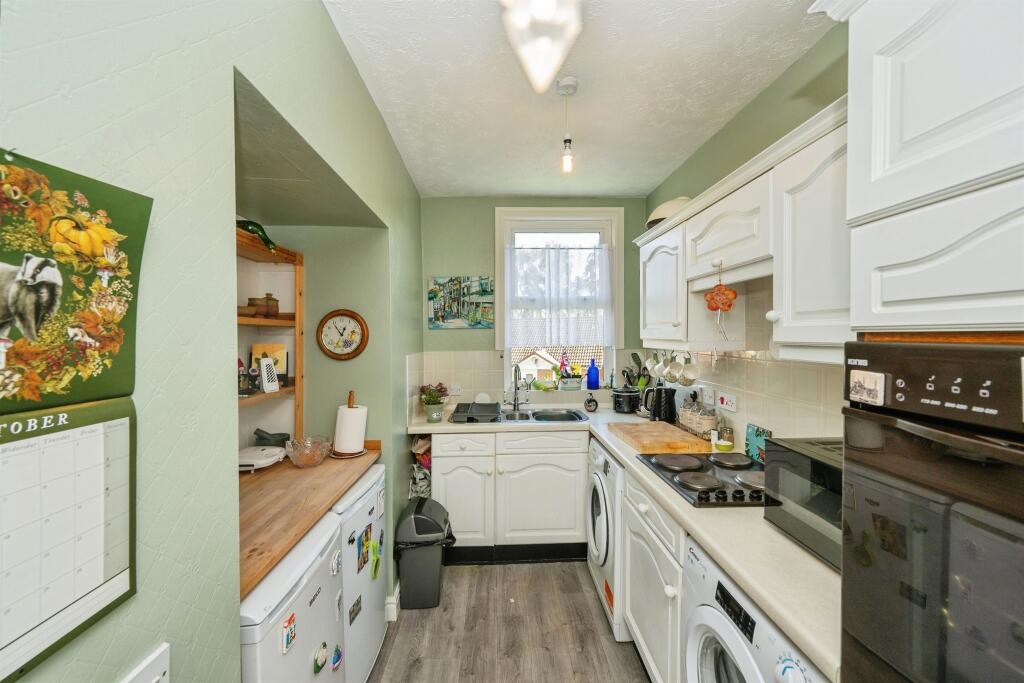 Apartment in Lichfield, Boley Park - More