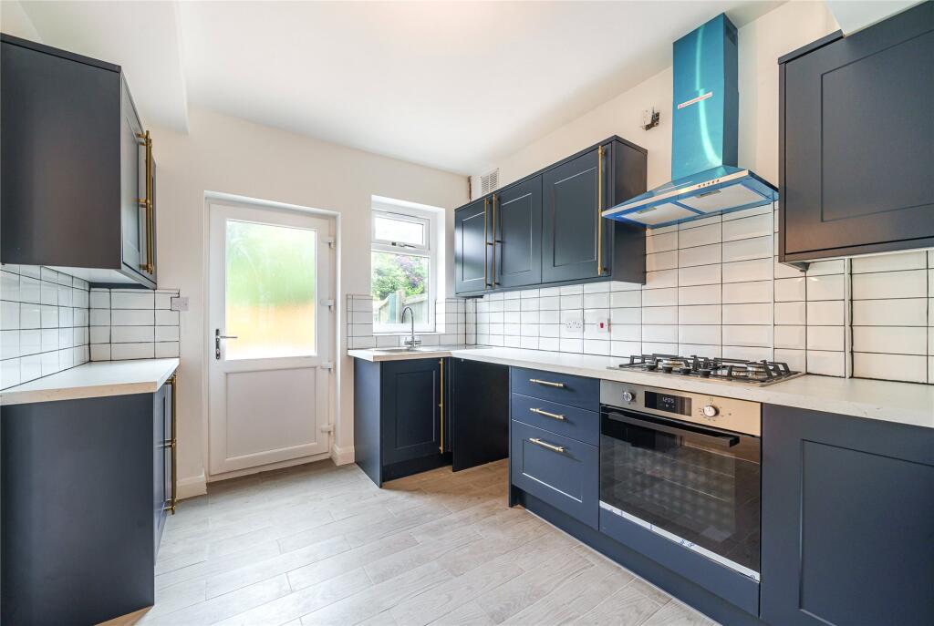 Solihull, West Midlands, B92 photo 2