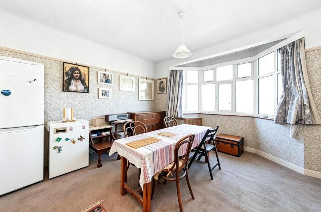 House in London - View 5