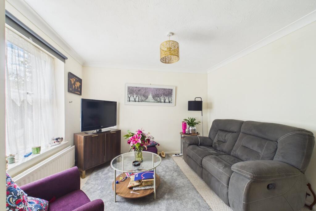 Simkins Close, Winkfield Row, Bracknell, Berkshire, RG42 - View 2