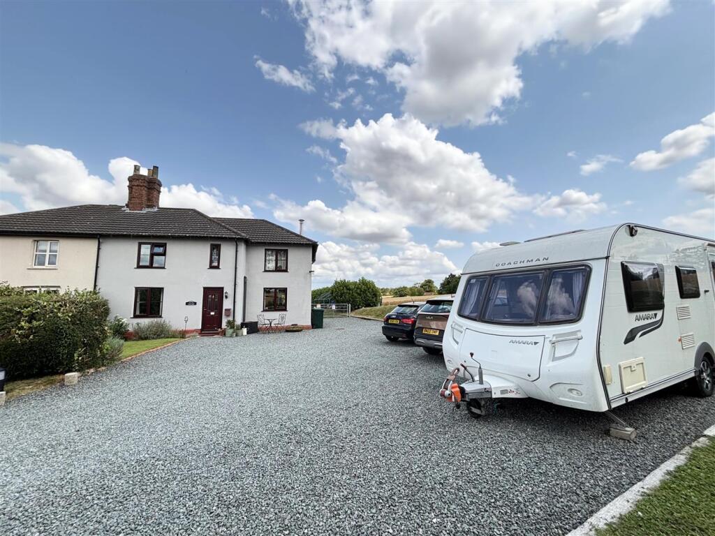 Main image of property: Thackers Lane, Tathwell, Louth, LN11