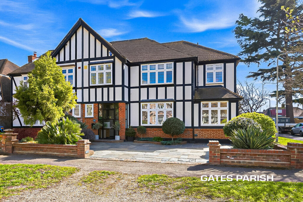 Main image of property: Little Gaynes Lane, Upminster, RM14